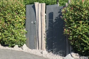 Sichtschutz und Natursteinarbeiten von Egloff Gartendesign GmbH